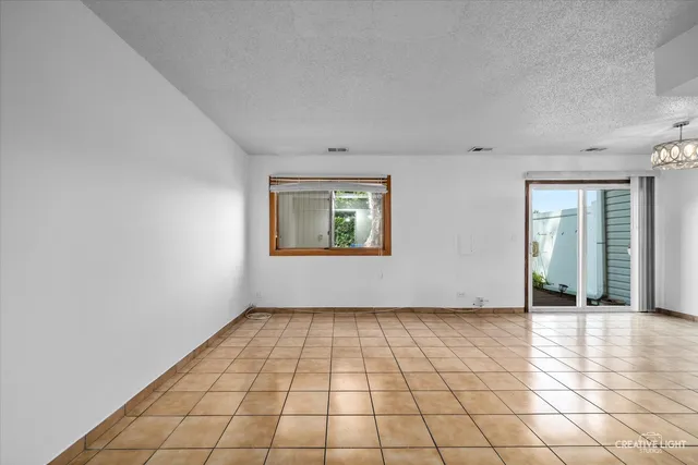 $249,000 | 937 Sandpiper Court, Bartlett, IL 60103