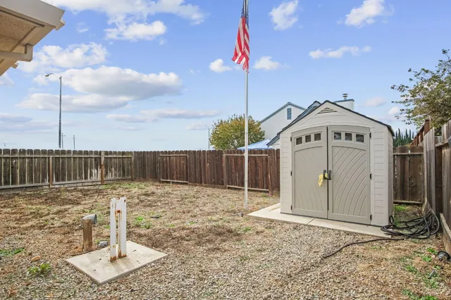 $495,000 | 845 Pointe Lourose Avenue, Gustine, CA 95322