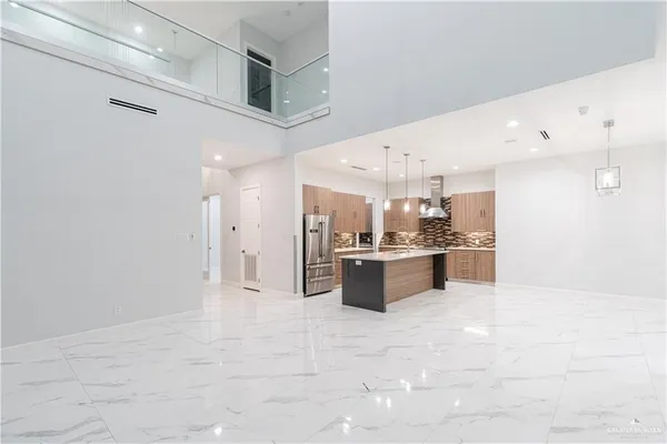 $5,500 | 2416 Thames Drive, Edinburg, TX 78539