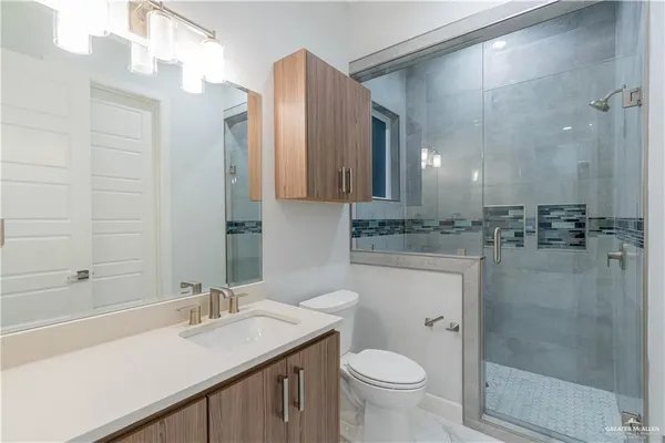 $5,500 | 2416 Thames Drive, Edinburg, TX 78539