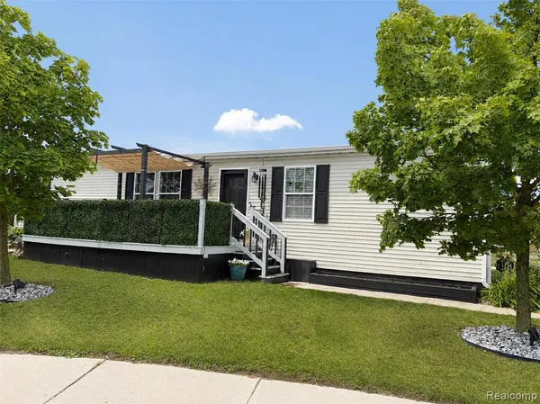 $139,999 | 9860 Townsquare Boulevard, Fenton, MI 48430
