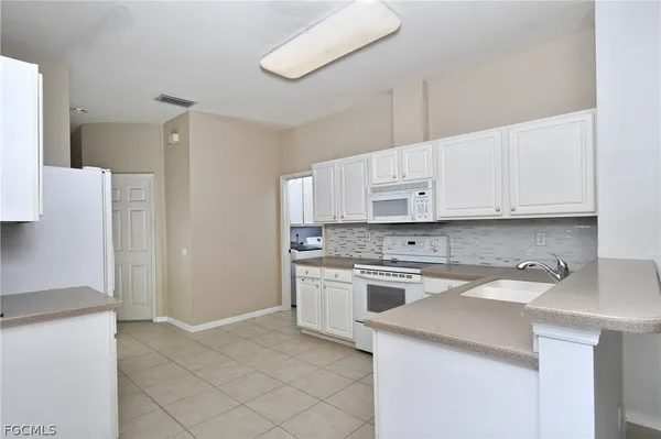 $2,800 | 12790 Meadowhawk Drive, Fort Myers, FL 33912