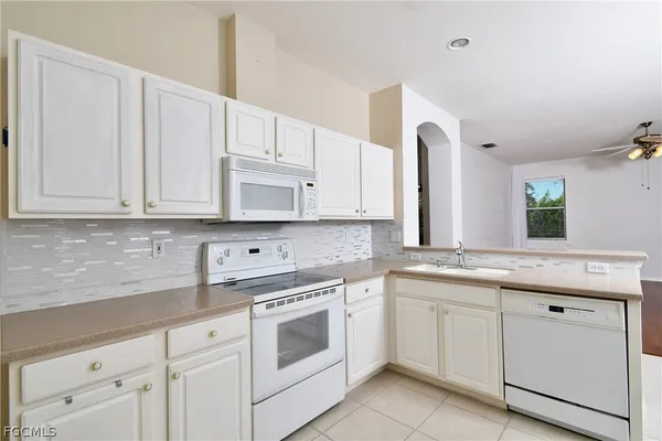 $2,800 | 12790 Meadowhawk Drive, Fort Myers, FL 33912