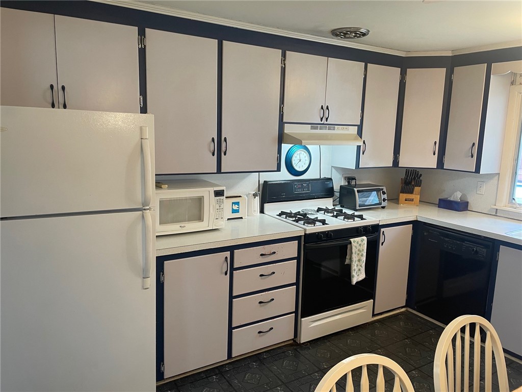 704 Rumson Road Greece, NY 14616 - Photo 5 of 25