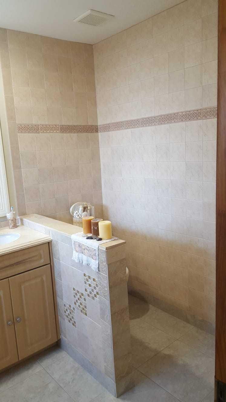 437 Kirk Road Palm Springs, FL 33461 - Photo 20 of 53 a bathroom with a sink and a vanity