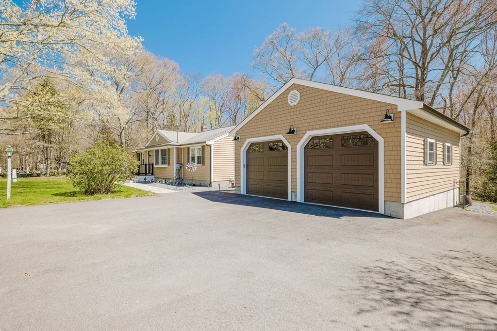 185 Moulton Street Rehoboth, MA 02769 - Photo 3 of 42