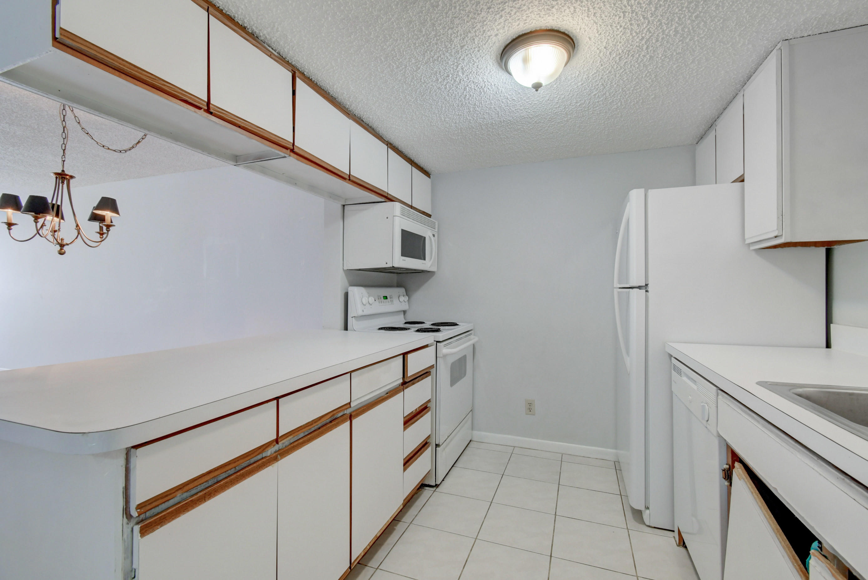 6283 La Costa Drive, Unit E Boca Raton, FL 33433 - Photo 11 of 34 14_dsc_3435_6_7_8_9