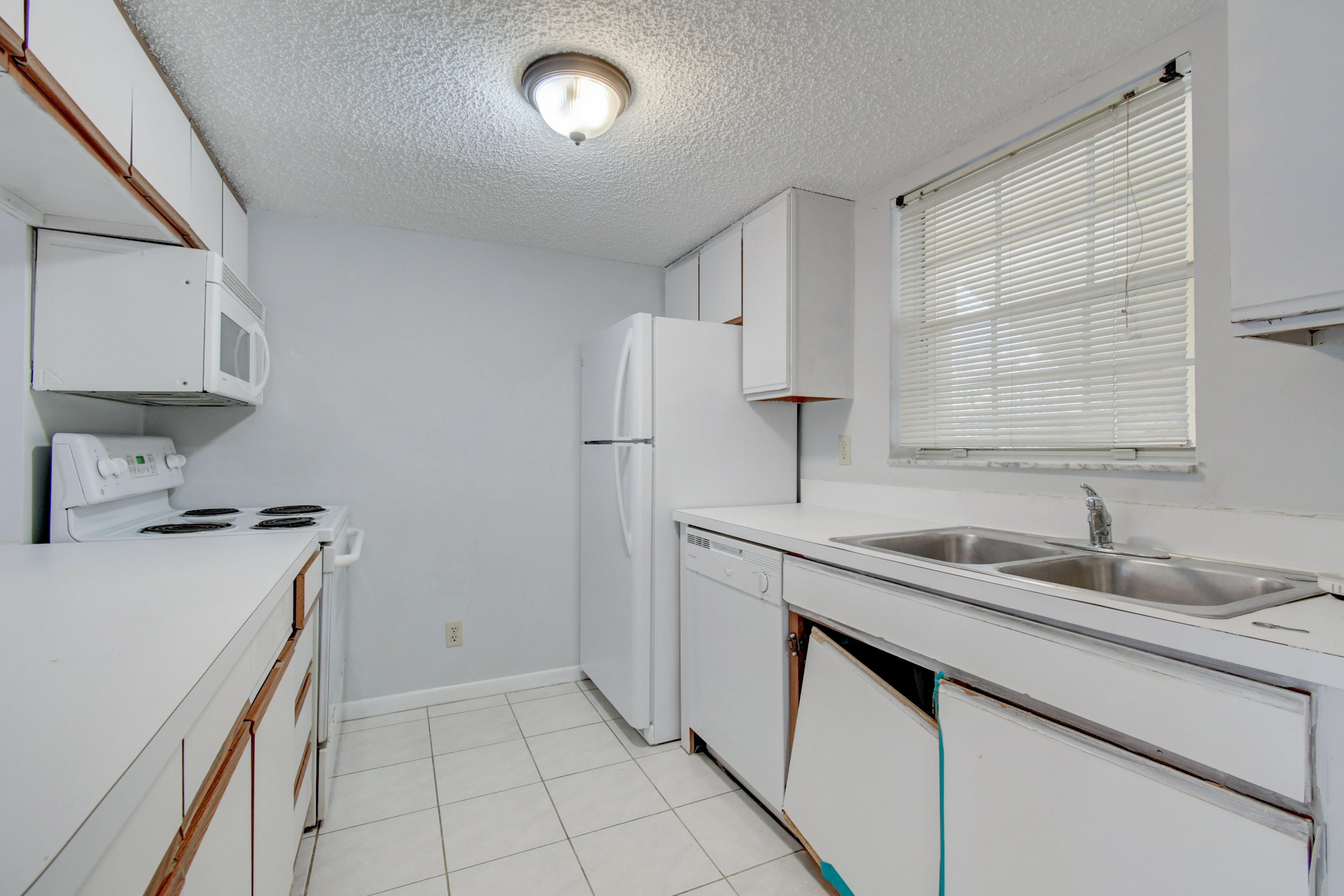 6283 La Costa Drive, Unit E Boca Raton, FL 33433 - Photo 12 of 34 15_dsc_3445_6_7_8_9