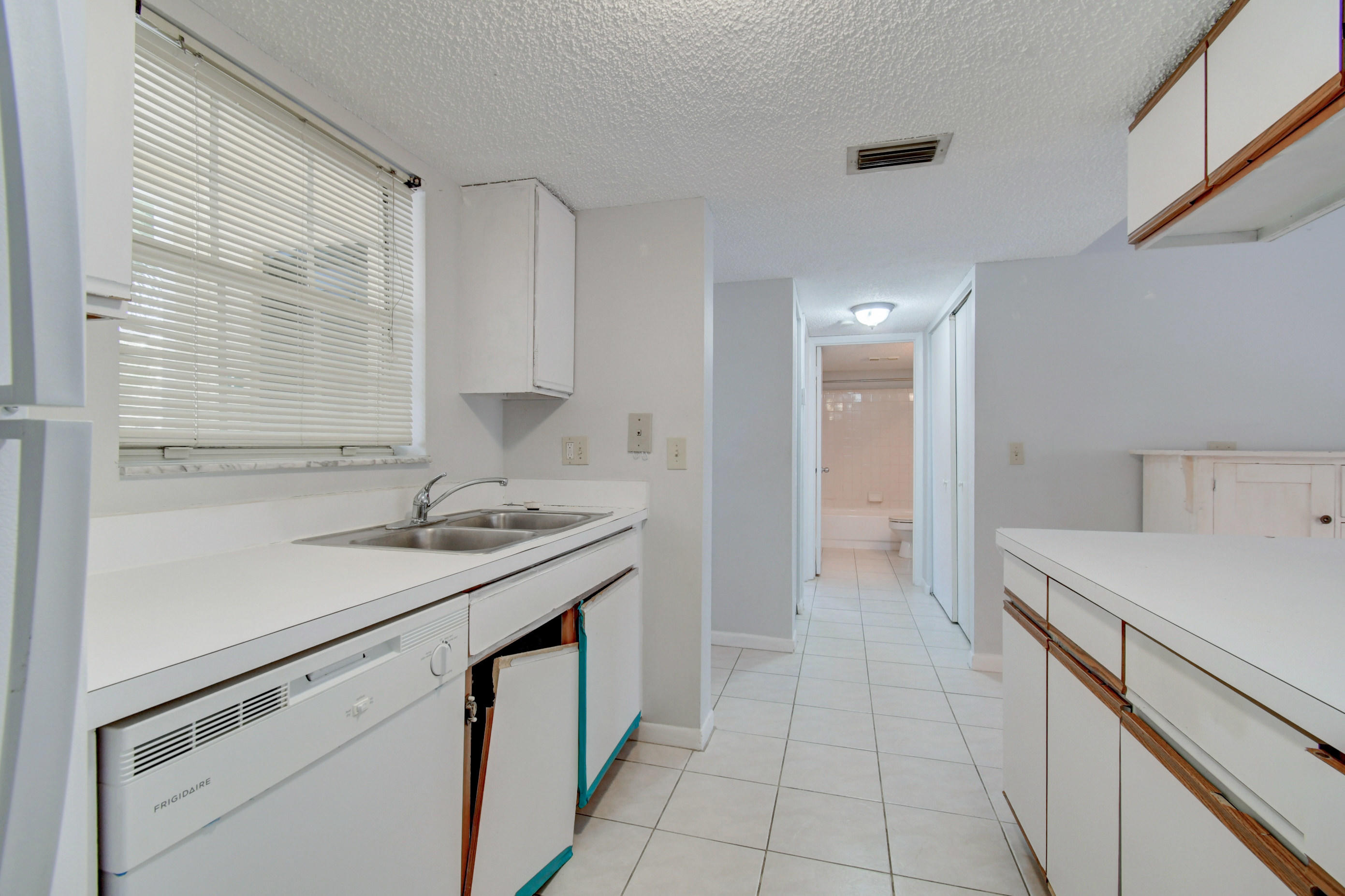 6283 La Costa Drive, Unit E Boca Raton, FL 33433 - Photo 13 of 34 16_dsc_3455_6_7_8_9