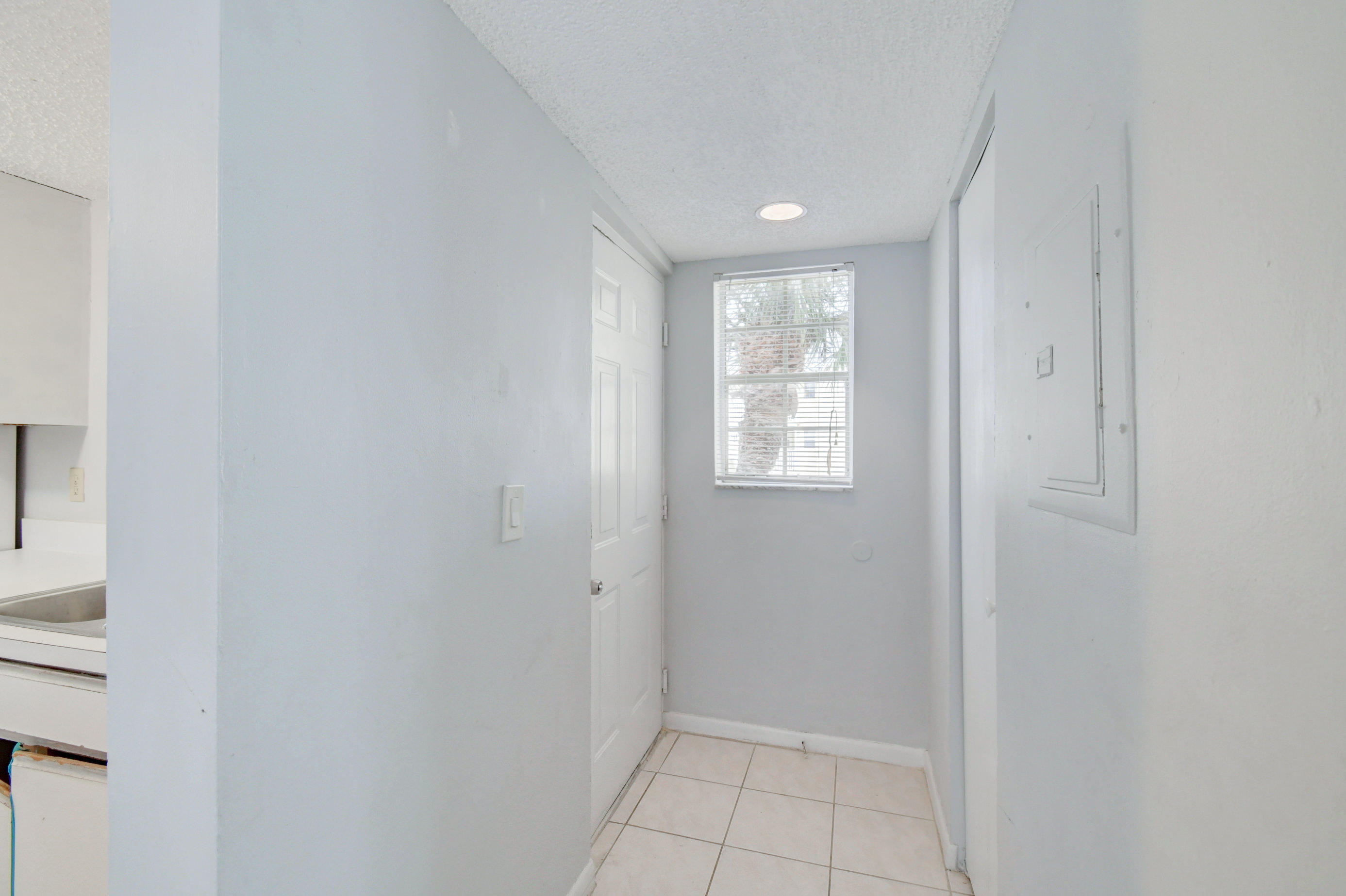 6283 La Costa Drive, Unit E Boca Raton, FL 33433 - Photo 2 of 34 05_dsc_3300_1_2_3_4