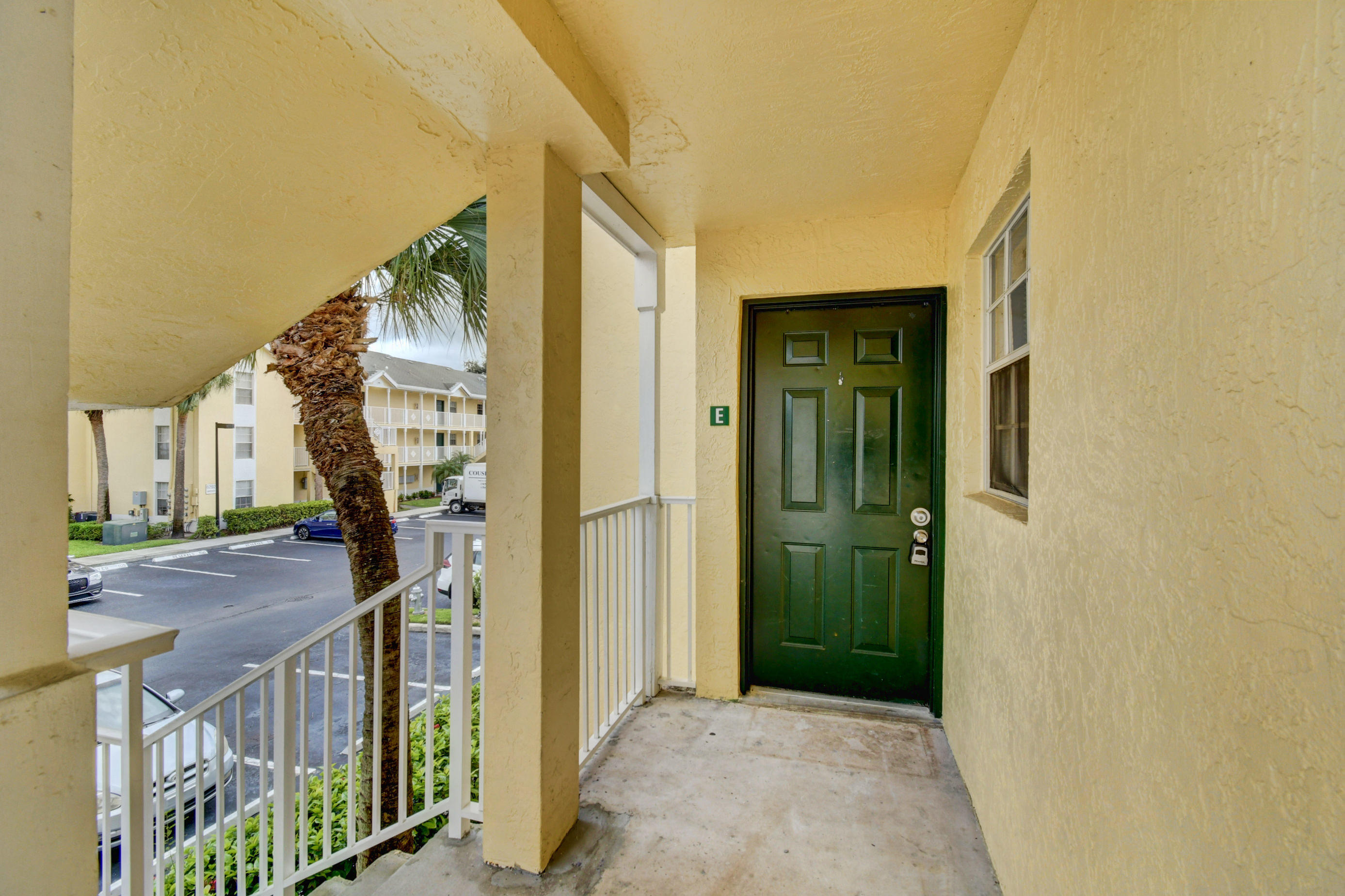 6283 La Costa Drive, Unit E Boca Raton, FL 33433 - Photo 33 of 34 04_dsc_3290_1_2_3_4