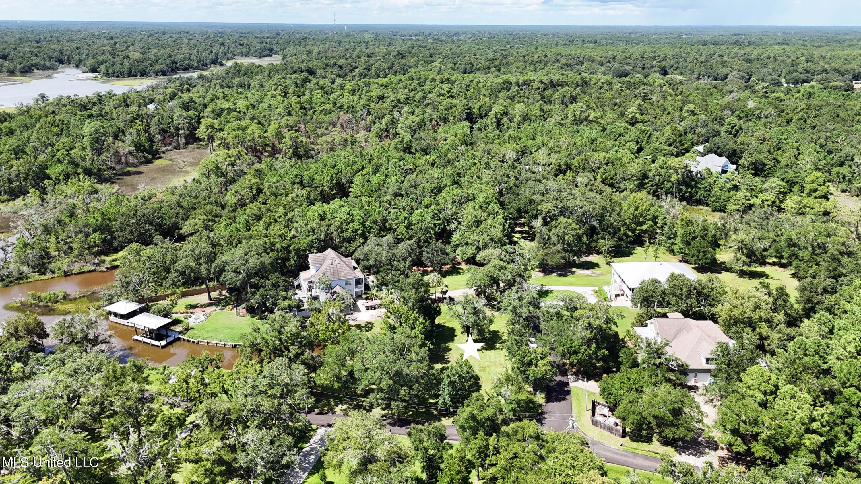 Eagle Point Road Ocean Springs, MS 39564 - Photo 16 of 26 011