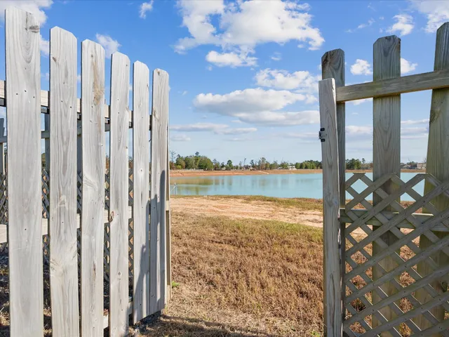 $325,000 | 12340 North Chestnut Hills Road, Conroe, TX 77303