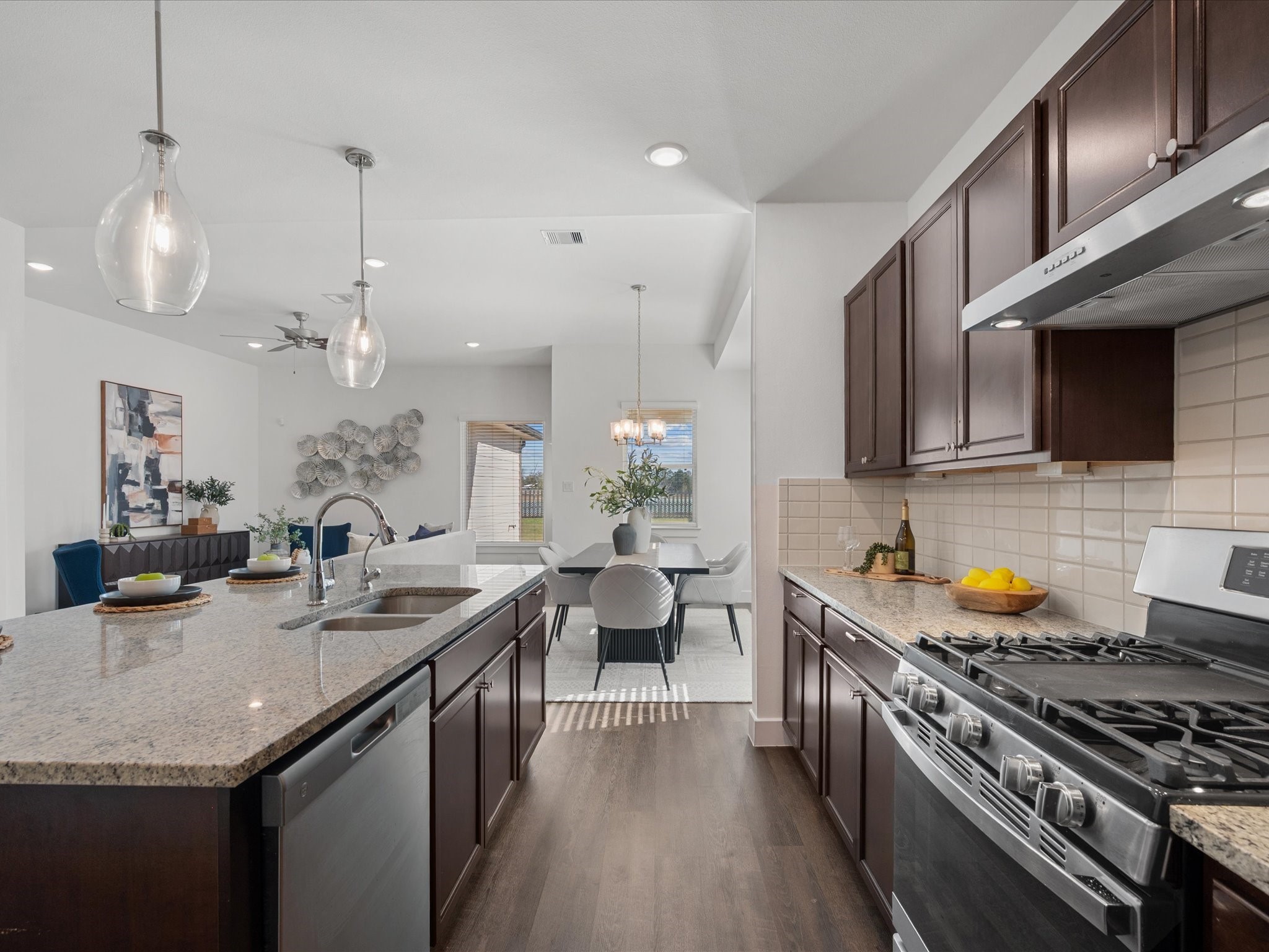 12340 North Chestnut Hills Road Conroe, TX 77303 - Photo 7 of 30