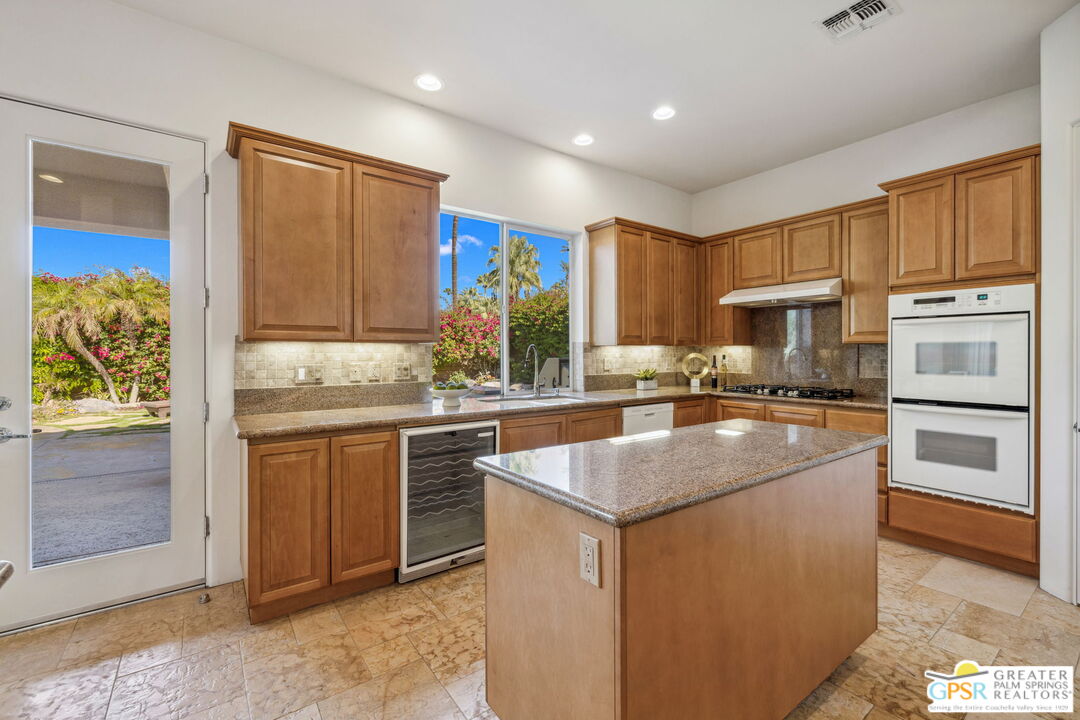 2 Varsity Circle Rancho Mirage, CA 92270 - Photo 17 of 65