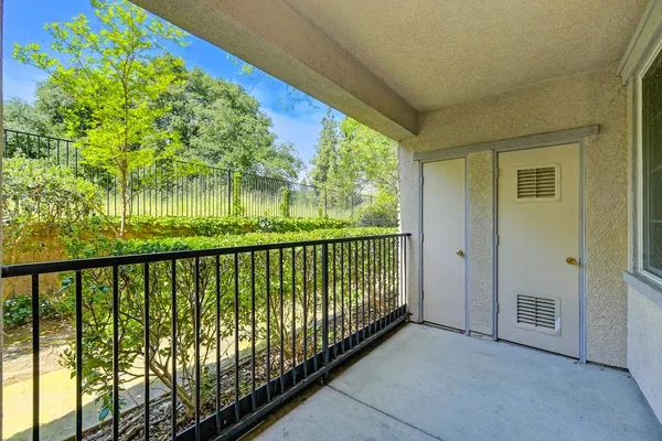 $374,900 | 6530 Hearthstone Circle, Unit CI611, Rocklin, CA 95677