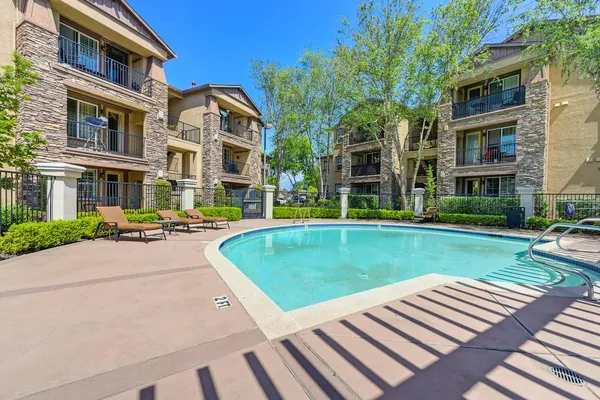 $374,900 | 6530 Hearthstone Circle, Unit CI611, Rocklin, CA 95677