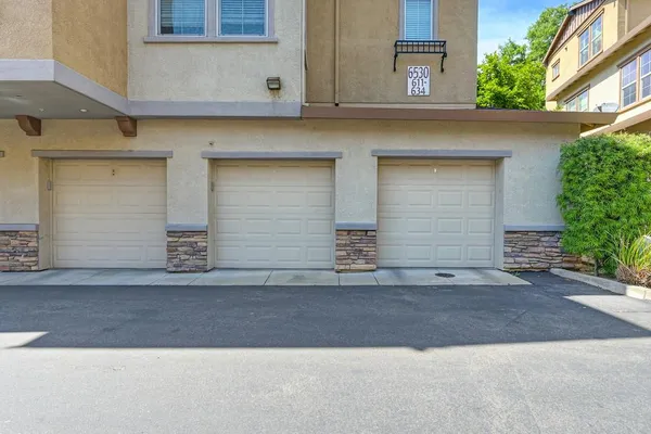 $374,900 | 6530 Hearthstone Circle, Unit CI611, Rocklin, CA 95677
