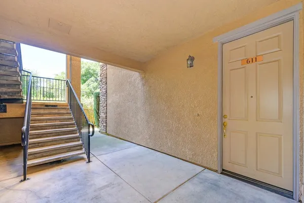 $374,900 | 6530 Hearthstone Circle, Unit CI611, Rocklin, CA 95677