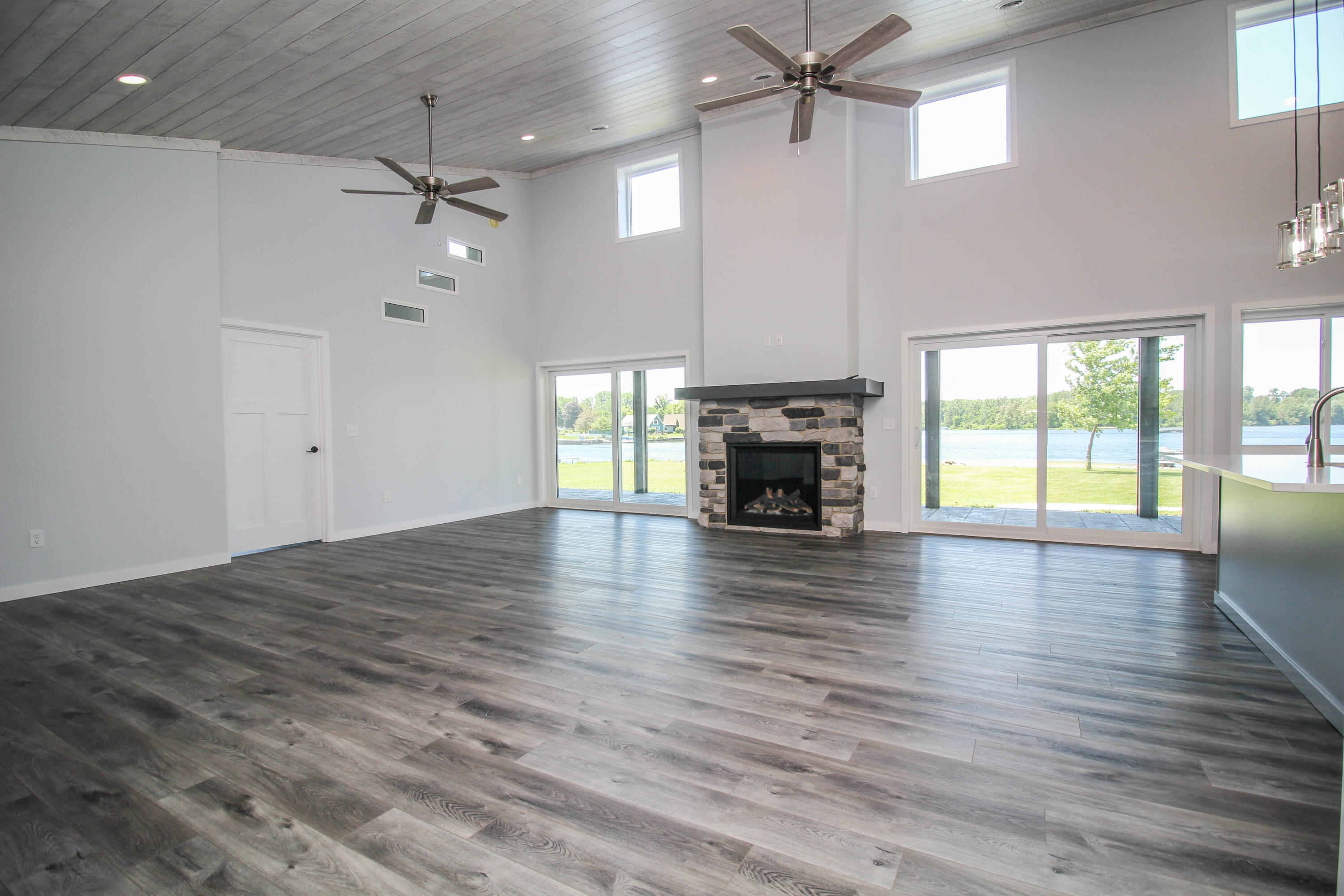 52078 Lake Avenue Three Rivers, MI 49093 - Photo 36 of 56 LIVINGb