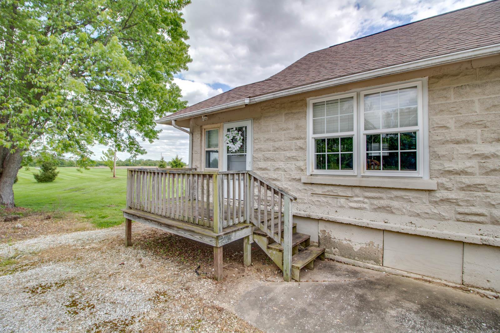 19463 Jones Road Jerseyville, IL 62052 - Photo 13 of 45 Gallery Image 13