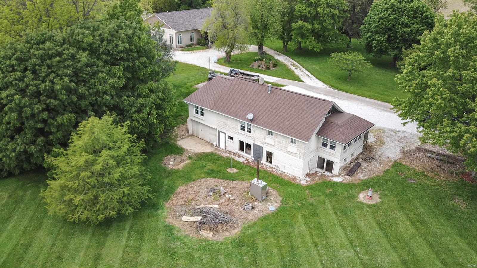 19463 Jones Road Jerseyville, IL 62052 - Photo 3 of 45 Gallery Image 3