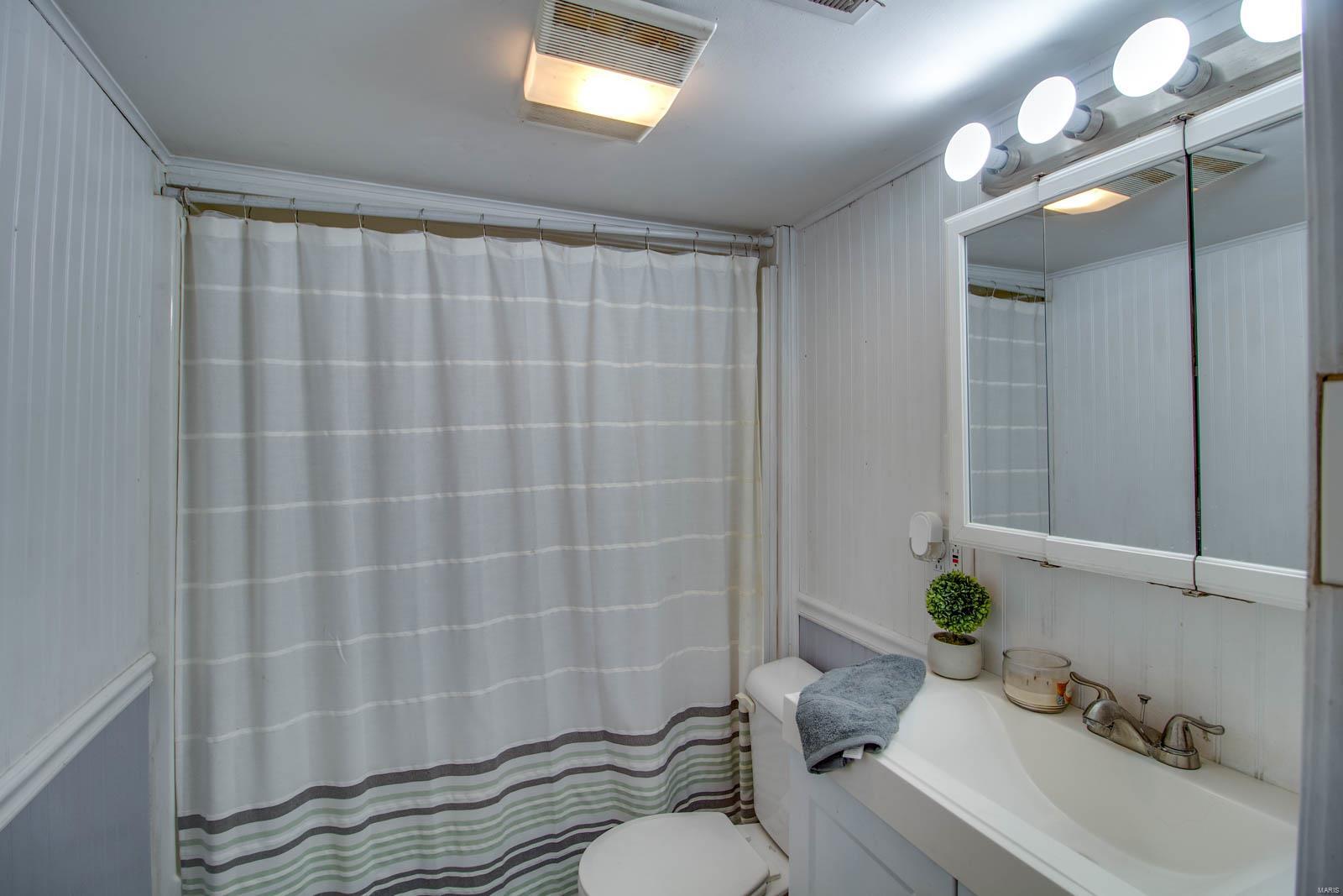 19463 Jones Road Jerseyville, IL 62052 - Photo 23 of 45 Gallery Image 23