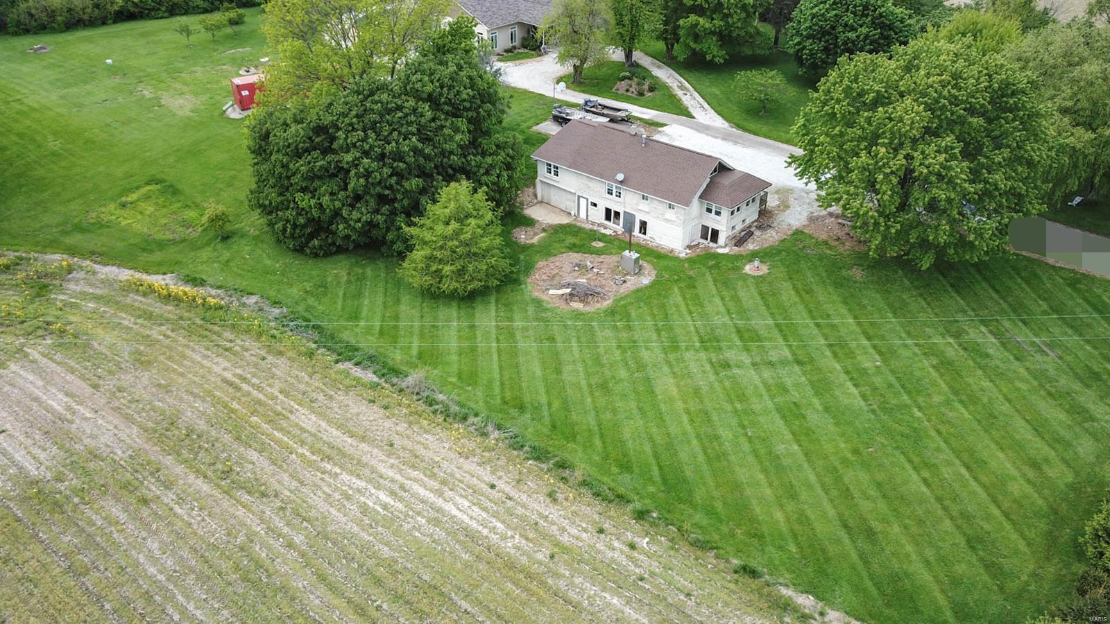 19463 Jones Road Jerseyville, IL 62052 - Photo 4 of 45 Gallery Image 4