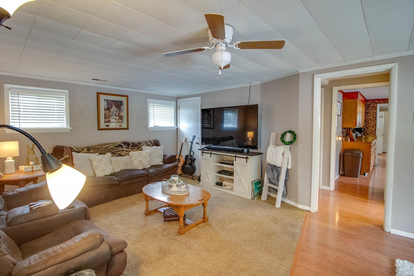 19463 Jones Road Jerseyville, IL 62052 - Photo 33 of 45 Gallery Image 33