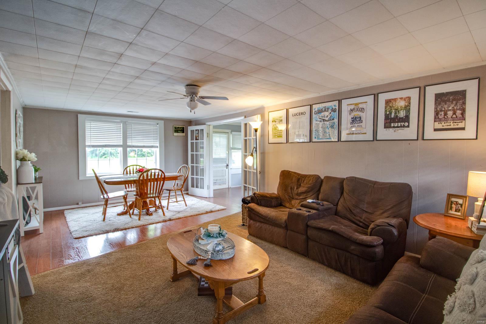 19463 Jones Road Jerseyville, IL 62052 - Photo 34 of 45 Gallery Image 34