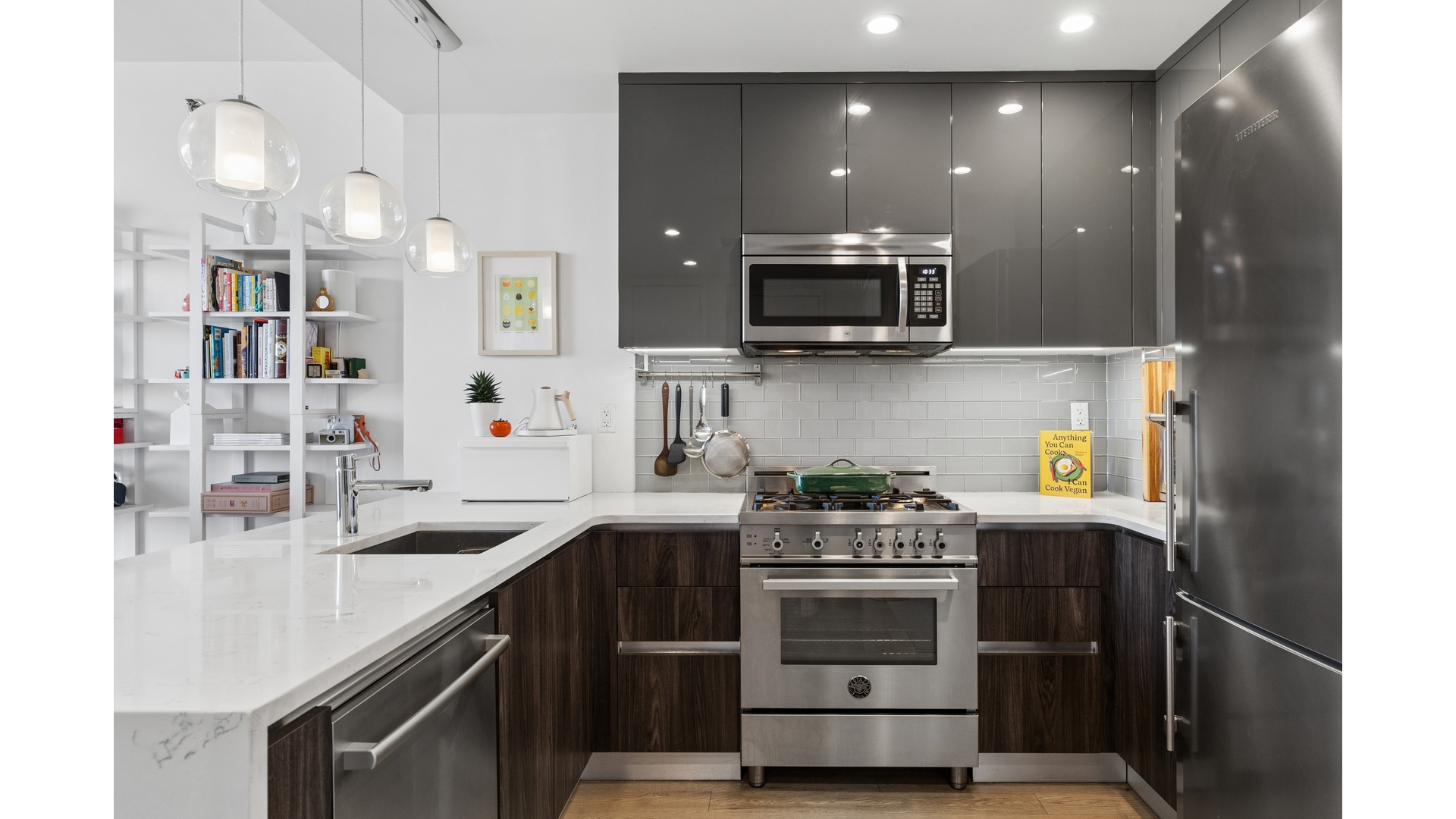 11-30 45th Road, Unit 5A Queens, NY 11101 - Photo 5 of 13