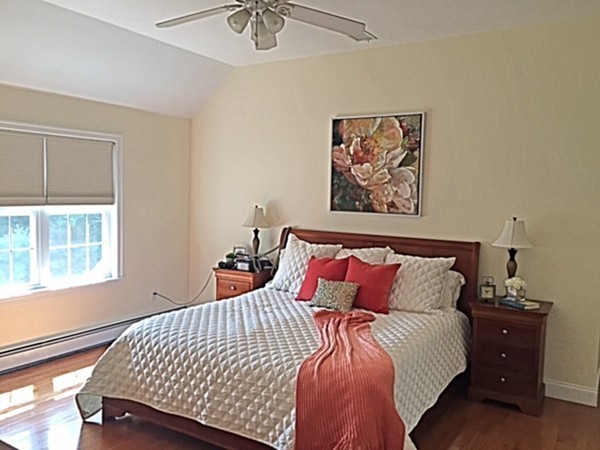 17 Vincent Road Mendon, MA 01756 - Photo 5 of 9 Gallery Image 5