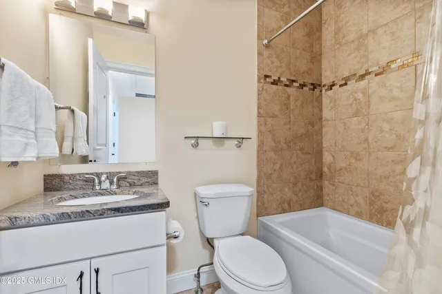 $795,000 | 214 Seaside Avenue, Unit 2, Stamford, CT 06902