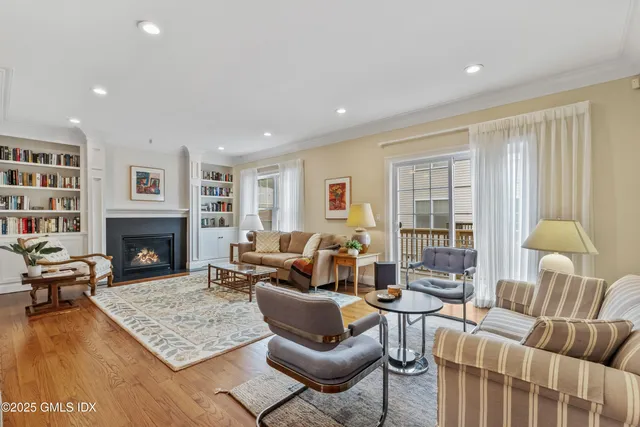 $795,000 | 214 Seaside Avenue, Unit 2, Stamford, CT 06902