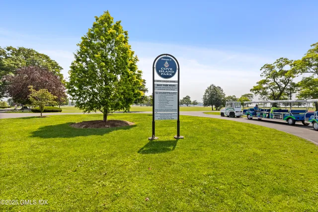 $795,000 | 214 Seaside Avenue, Unit 2, Stamford, CT 06902