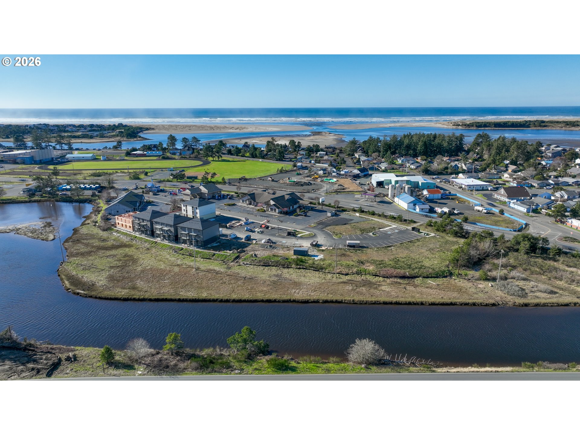 Cross Creek Street, Unit 12 Seaside, OR 97138 - Photo 9 of 18 a view of a sky from a balcony