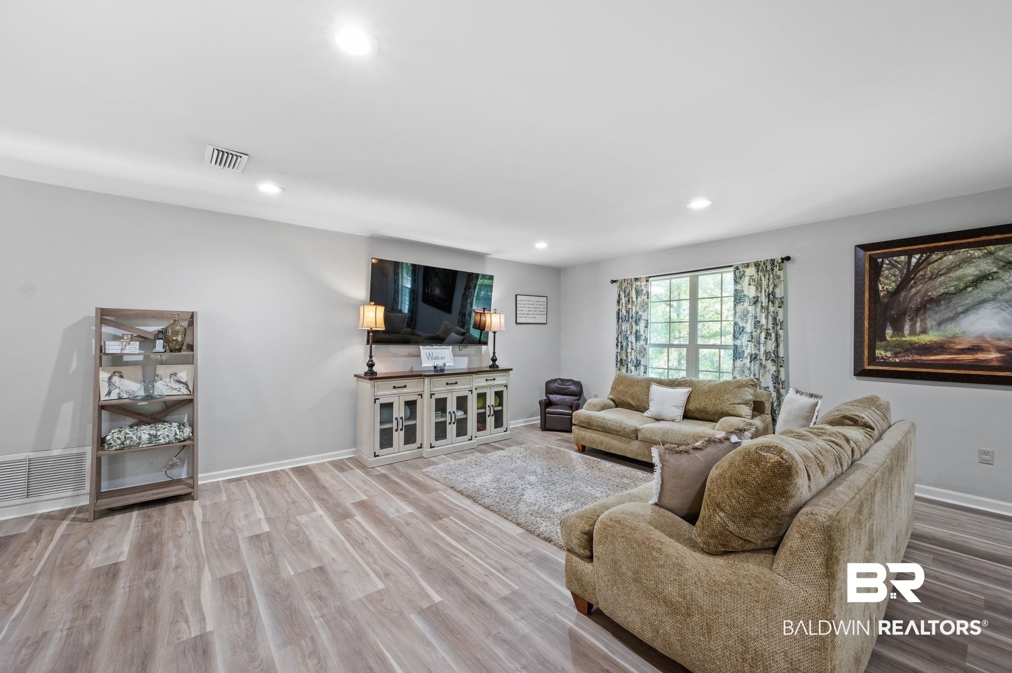 7246 Cadet Drive Daphne, AL 36527 - Photo 7 of 48