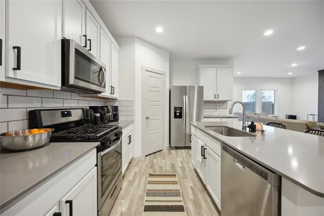 $2,200 | 303 William Lane, Rosharon, TX 77583