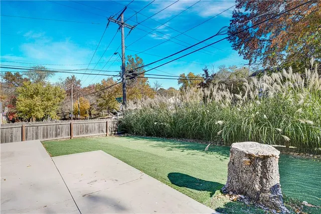 $240,000 | 657 Northeast Russell Rd., Kansas City, MO 64116