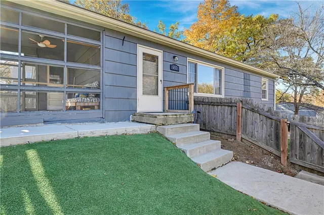 $240,000 | 657 Northeast Russell Rd., Kansas City, MO 64116