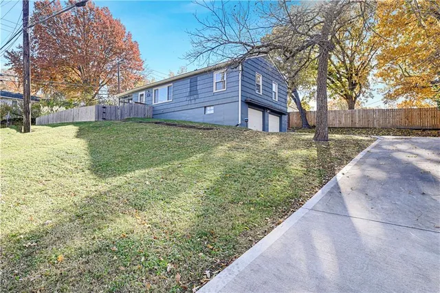 $240,000 | 657 Northeast Russell Rd., Kansas City, MO 64116
