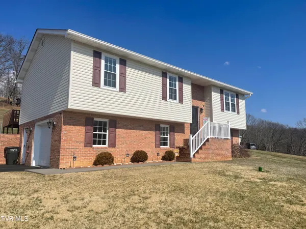 $340,000 | 496 Glade Hill Drive, Lebanon, VA 24266