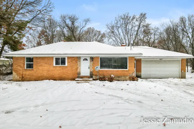 $335,000 | 609 60th Street Southeast, Kentwood, MI 49548