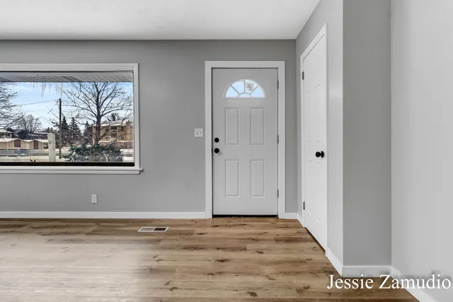 $335,000 | 609 60th Street Southeast, Kentwood, MI 49548