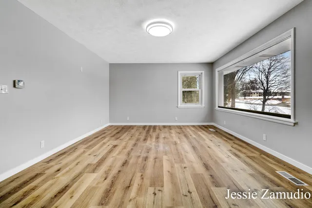 $335,000 | 609 60th Street Southeast, Kentwood, MI 49548