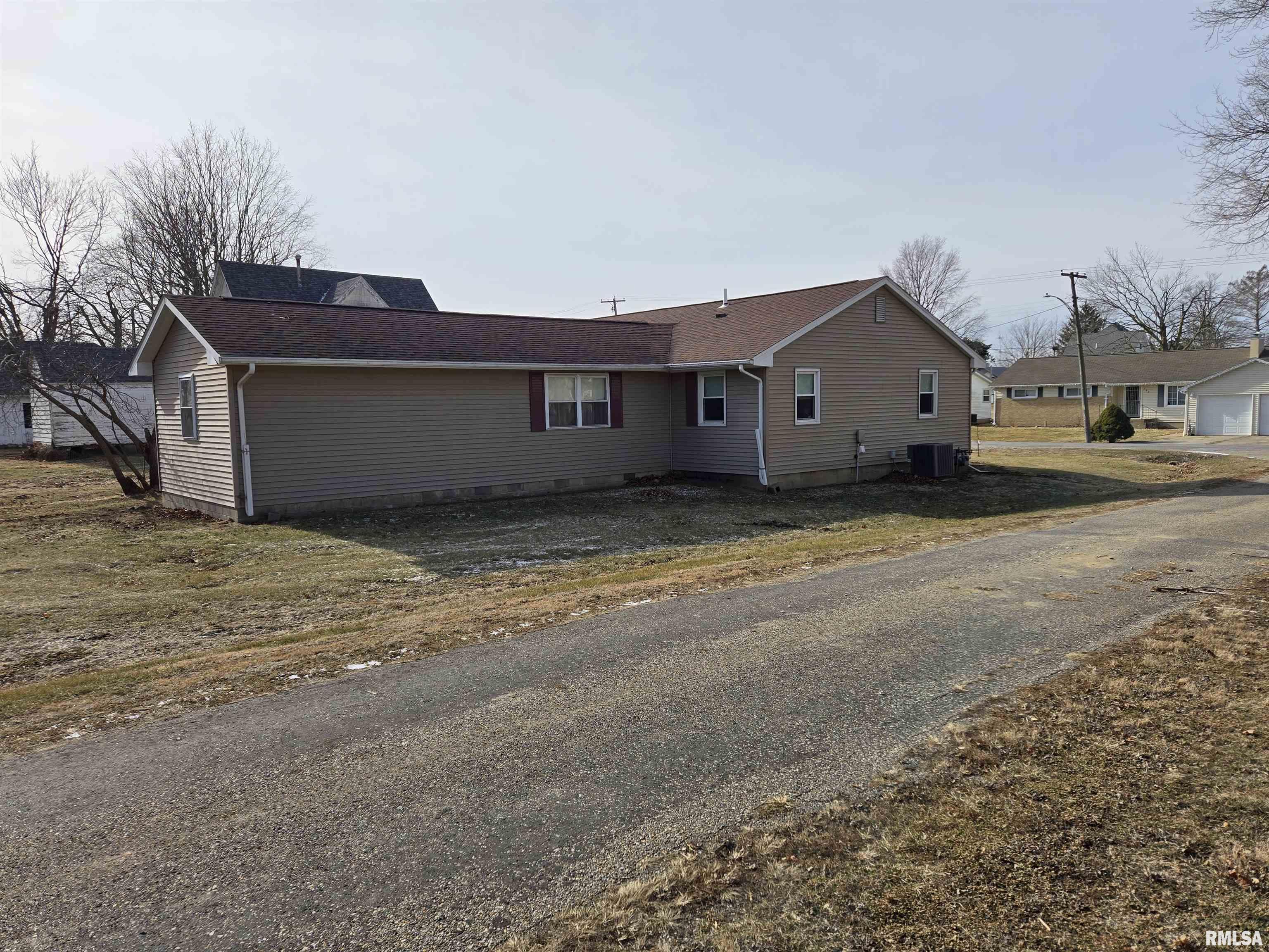 207 North 1st Street La Harpe, IL 61450 - Photo 23 of 24