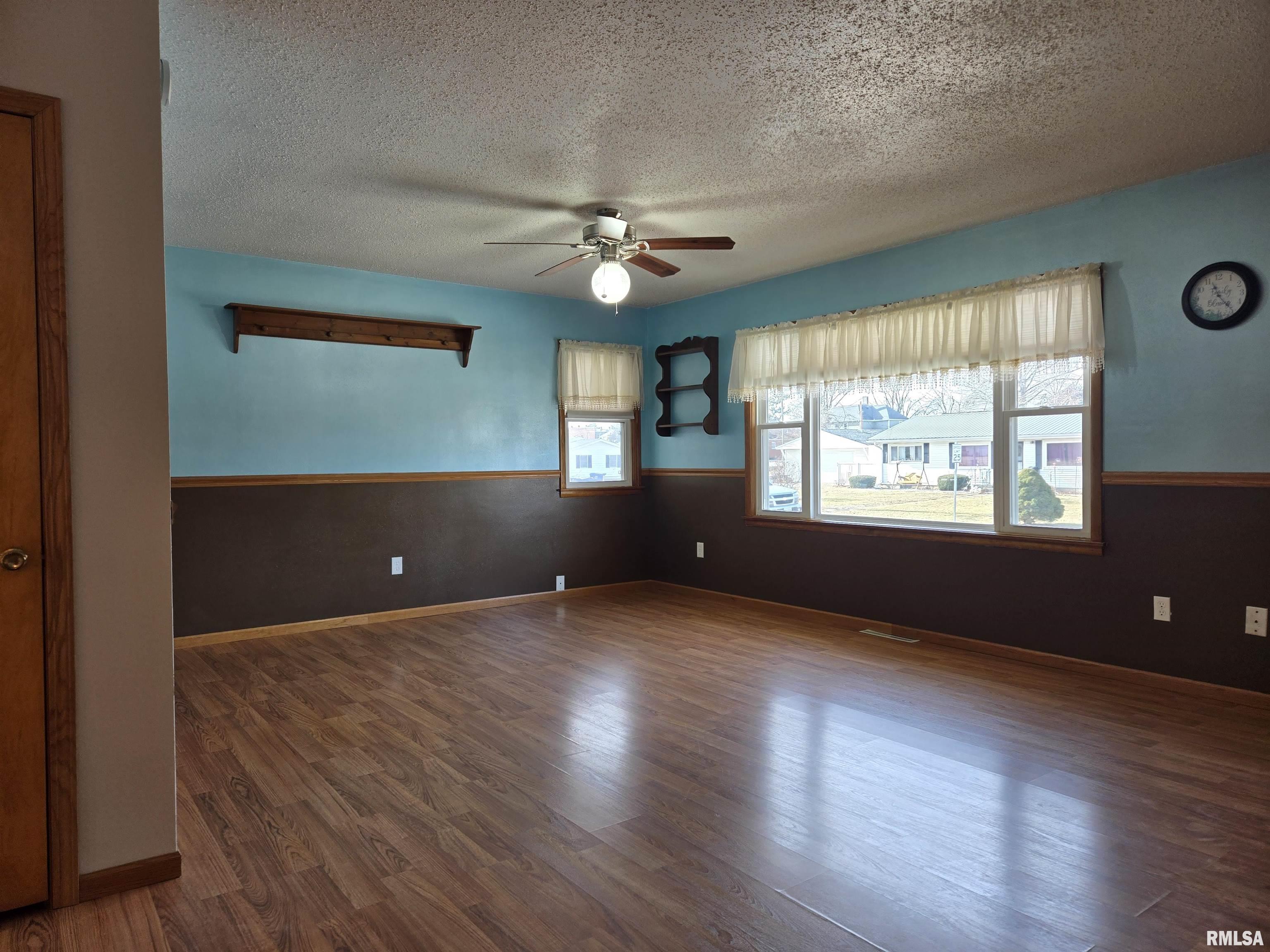 207 North 1st Street La Harpe, IL 61450 - Photo 4 of 24