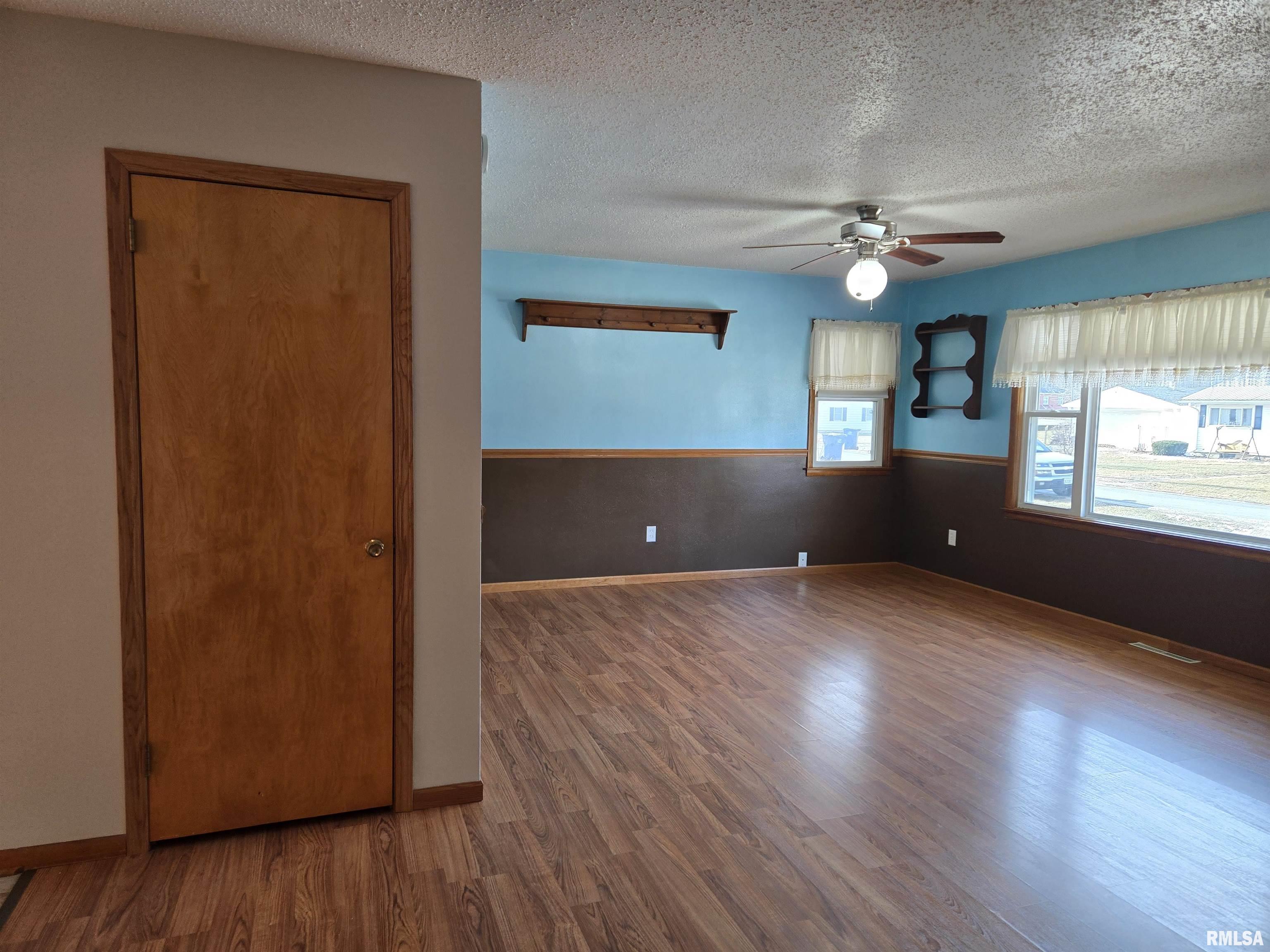 207 North 1st Street La Harpe, IL 61450 - Photo 6 of 24