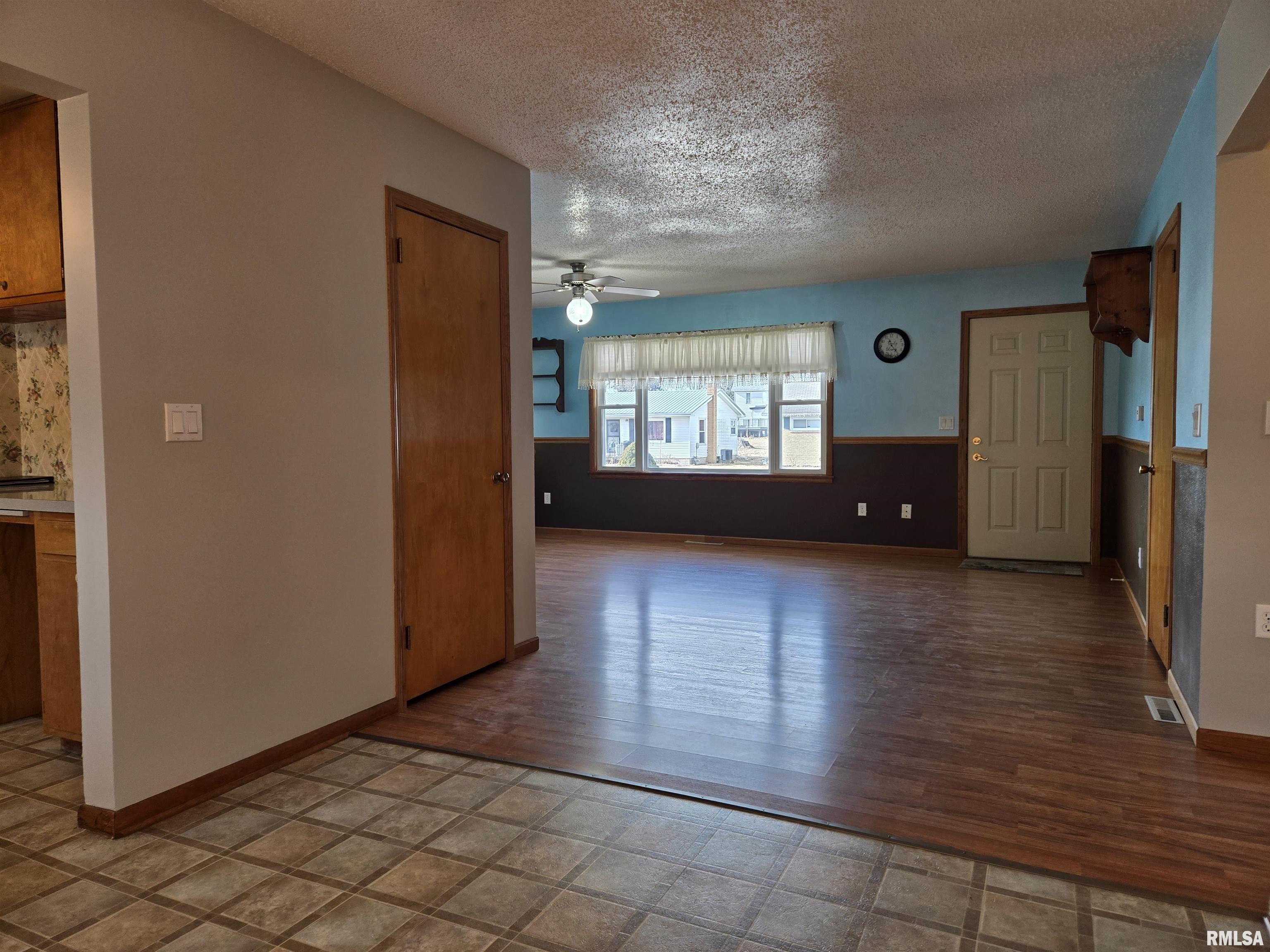 207 North 1st Street La Harpe, IL 61450 - Photo 7 of 24