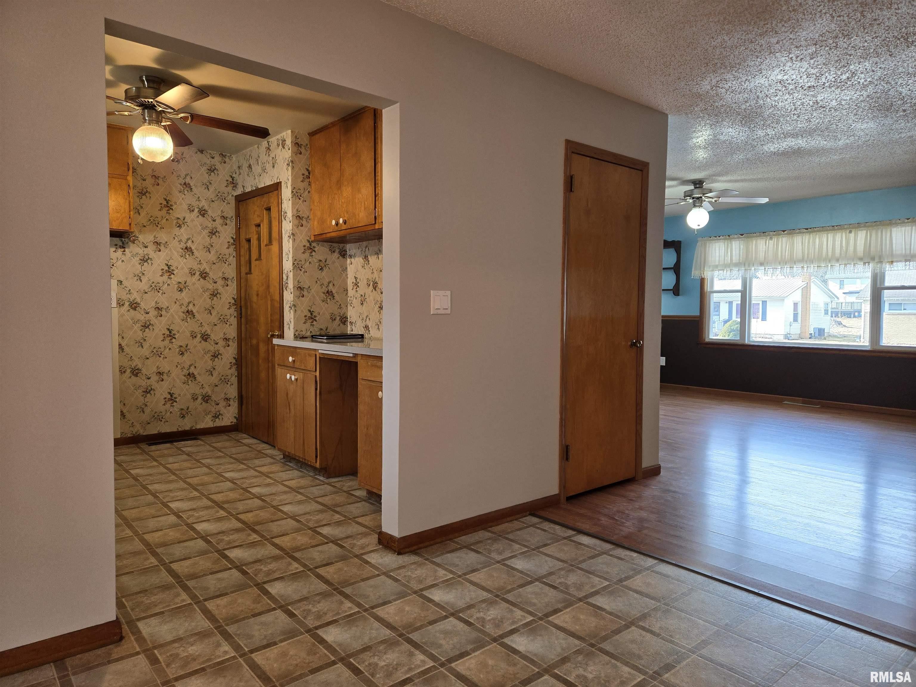 207 North 1st Street La Harpe, IL 61450 - Photo 8 of 24